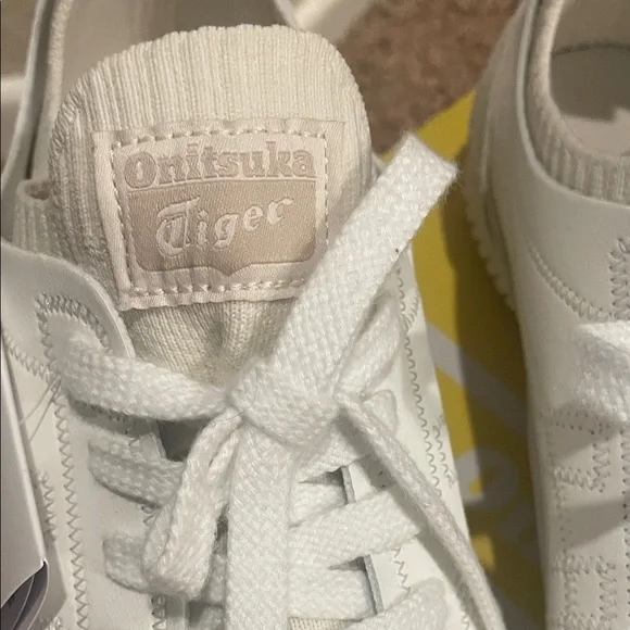 Onitsuka Tiger Cream/White Sneakers Size 7 NWT - Picture 6 of 7
